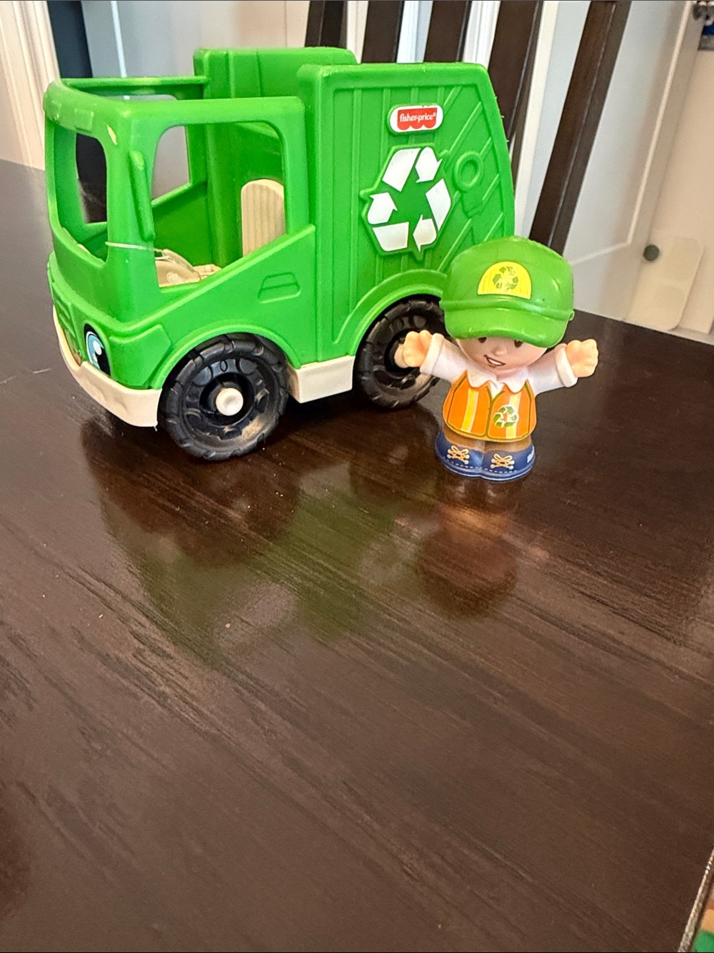 Fisher-Price Green Recycling Truck with Worker Figure and Removable Cap